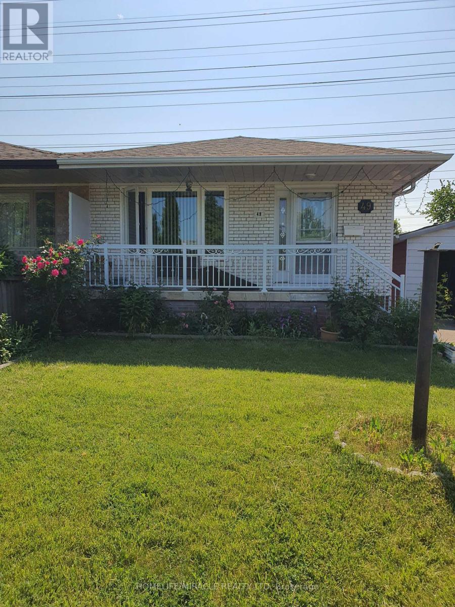 49 Elmvale Crescent, Toronto (west Humber-Clairville)