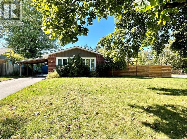 10 Beckett Boulevard, Simcoe