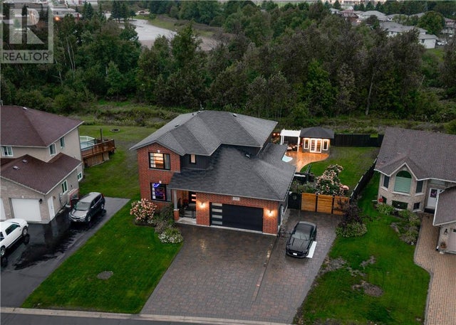 1528 Jeanne Darc Street, Hanmer