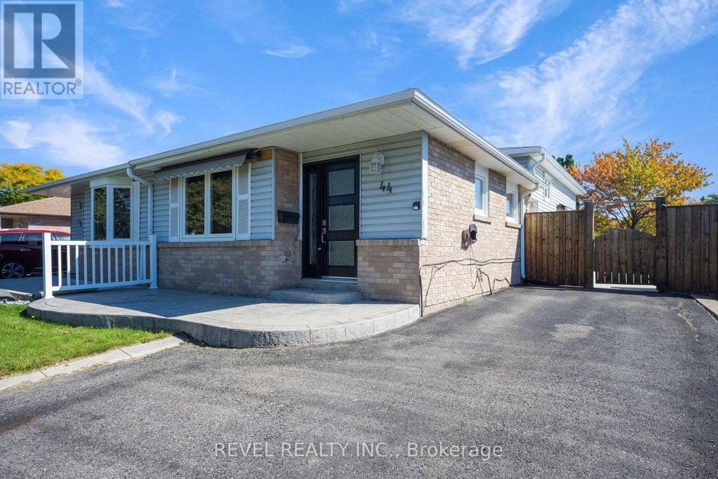 44 Marblehead Crescent, Brampton (central Park)
