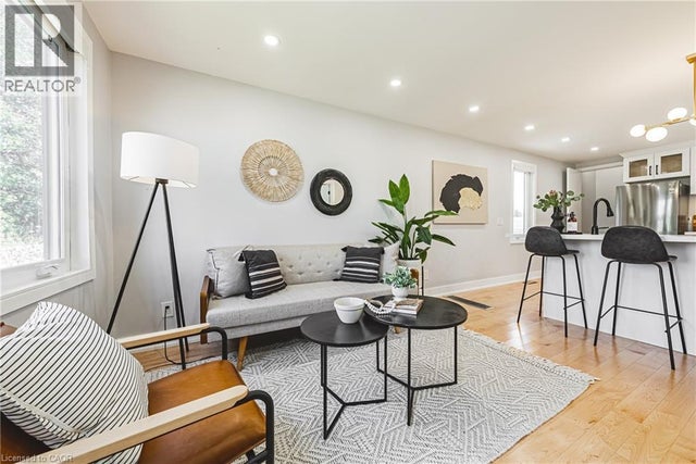 2016 Barton Street E, Hamilton