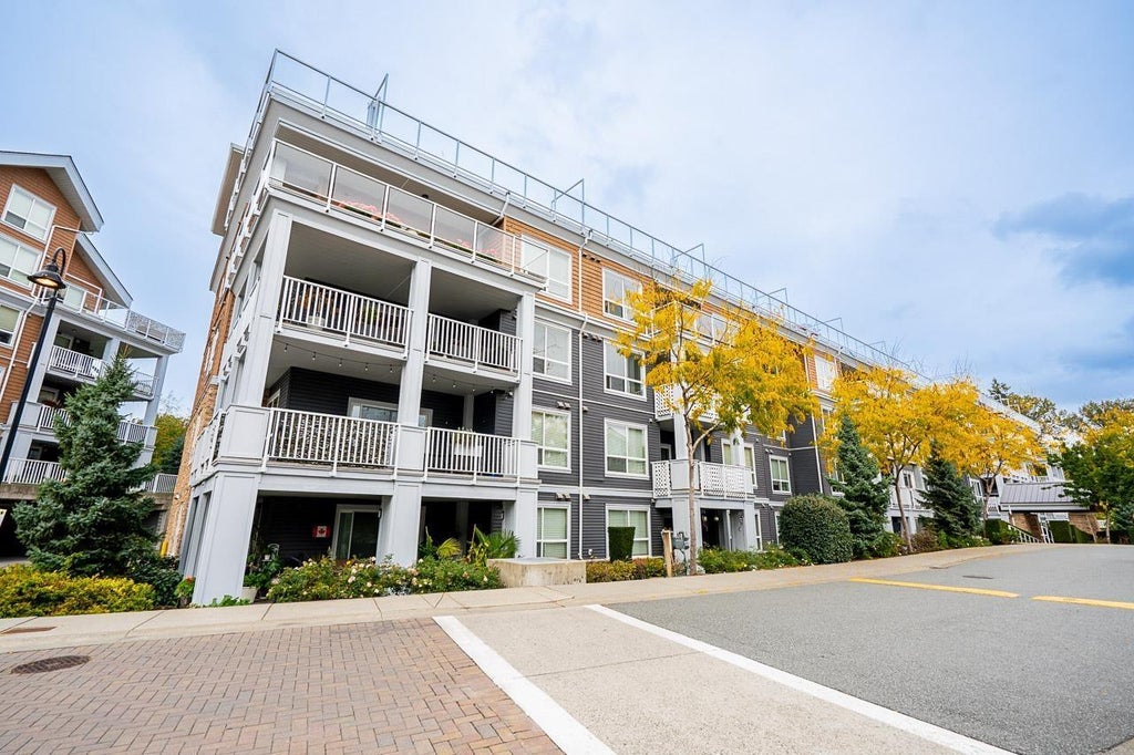 214 6470 194 Street, Surrey