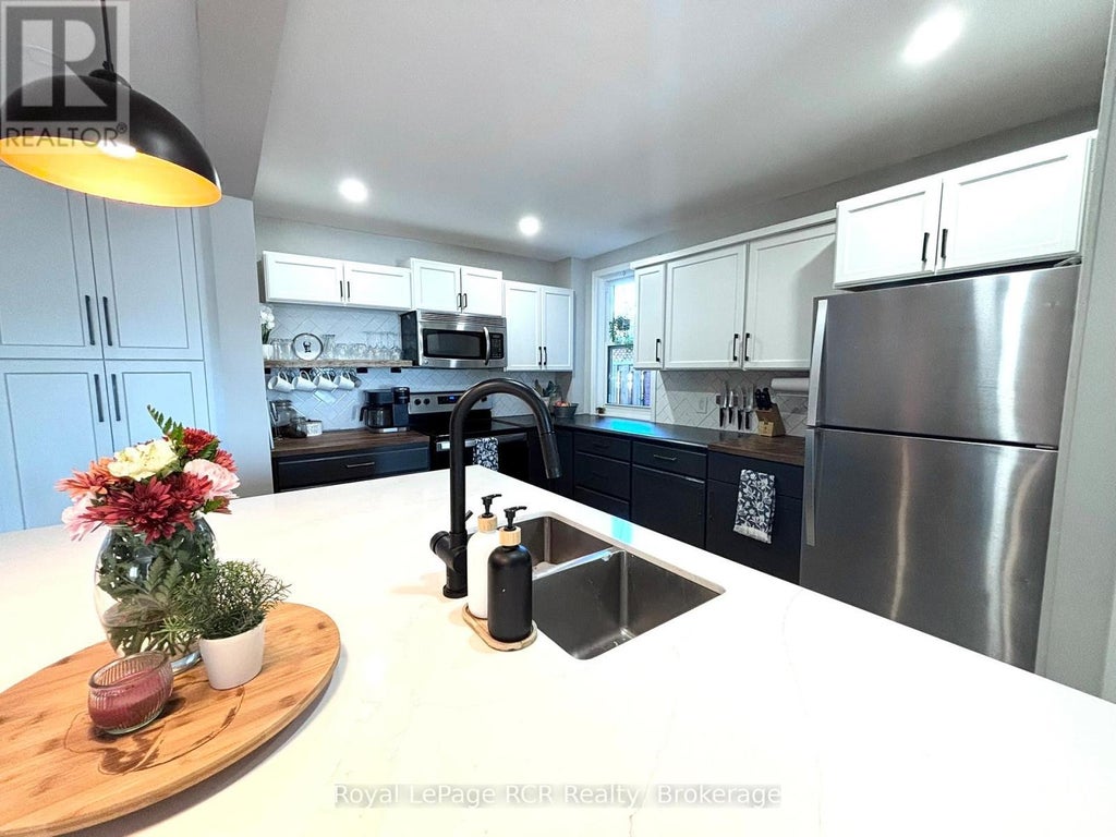 1186 2nd Avenue W, Owen Sound