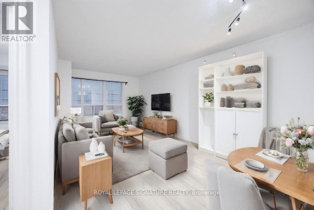 305 - 270 Wellington Street W, Toronto (waterfront Communities)