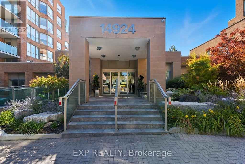 111 - 14924 Yonge Street, Aurora (aurora Highlands)