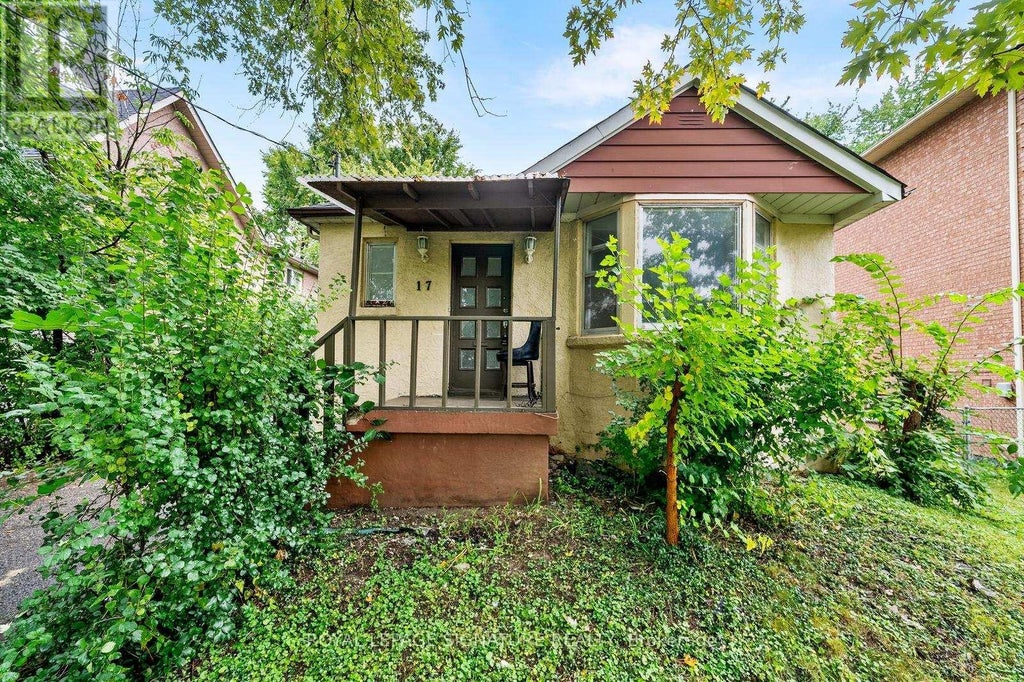 Main - 17 Pleasant Avenue, Toronto (newtonbrook West)