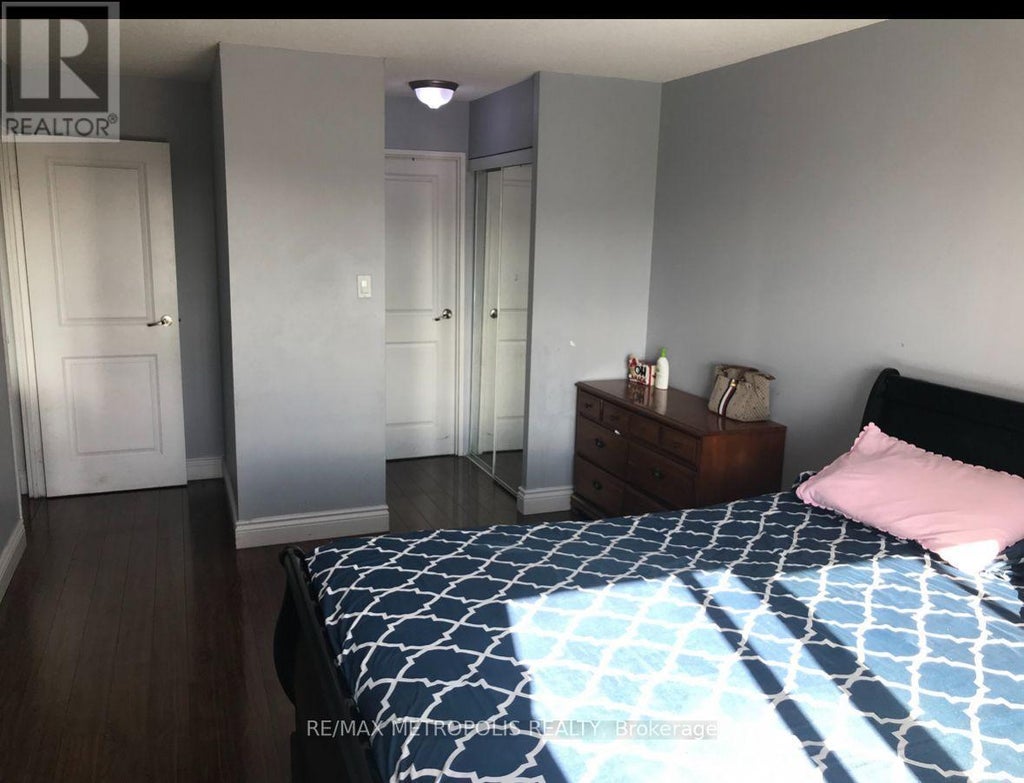 1609 - 21 Markbrook Lane, Toronto (mount Olive-Silverstone-Jamestown)