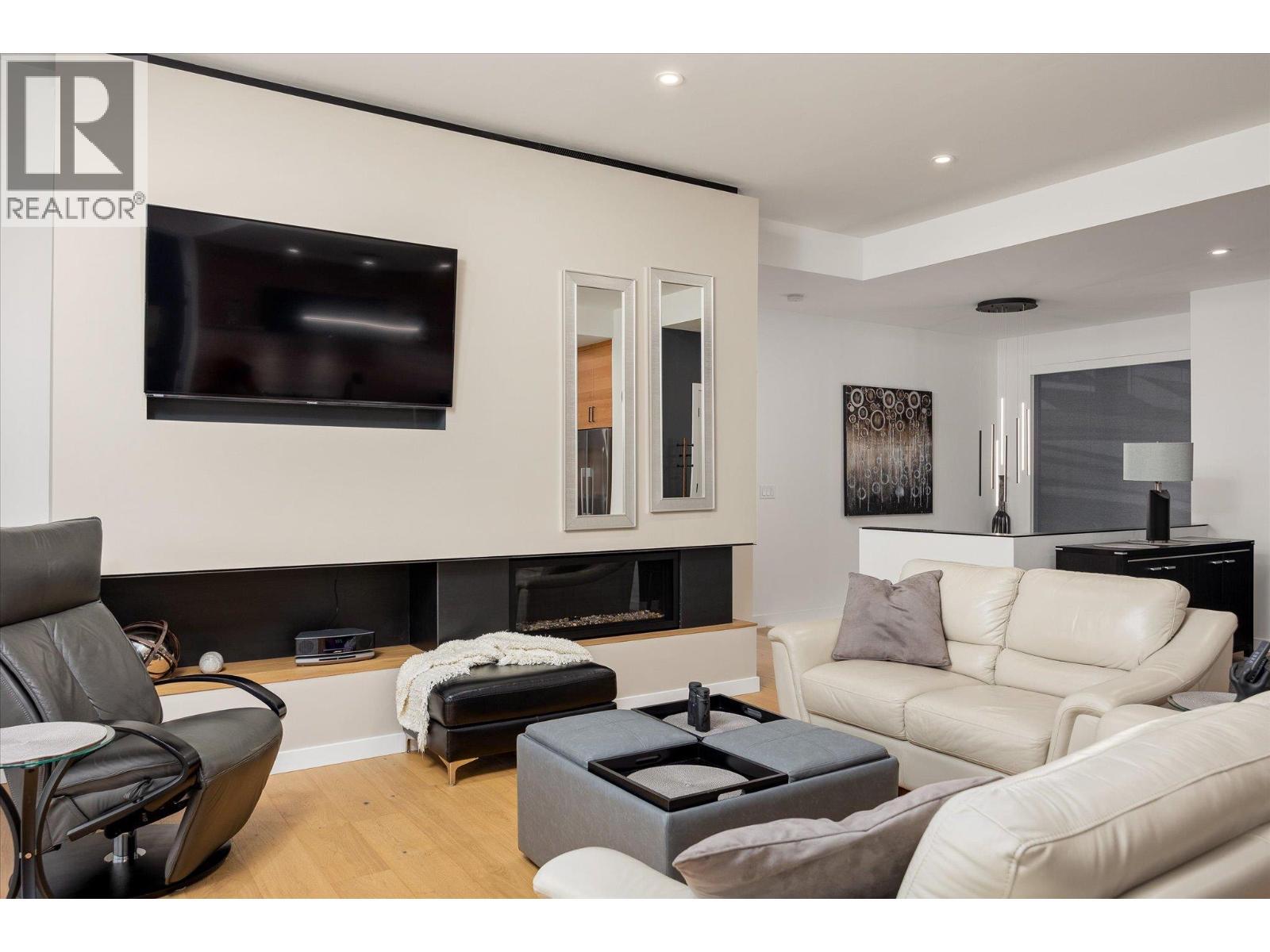 17499 Sanborn Street. Summerland, British Columbia