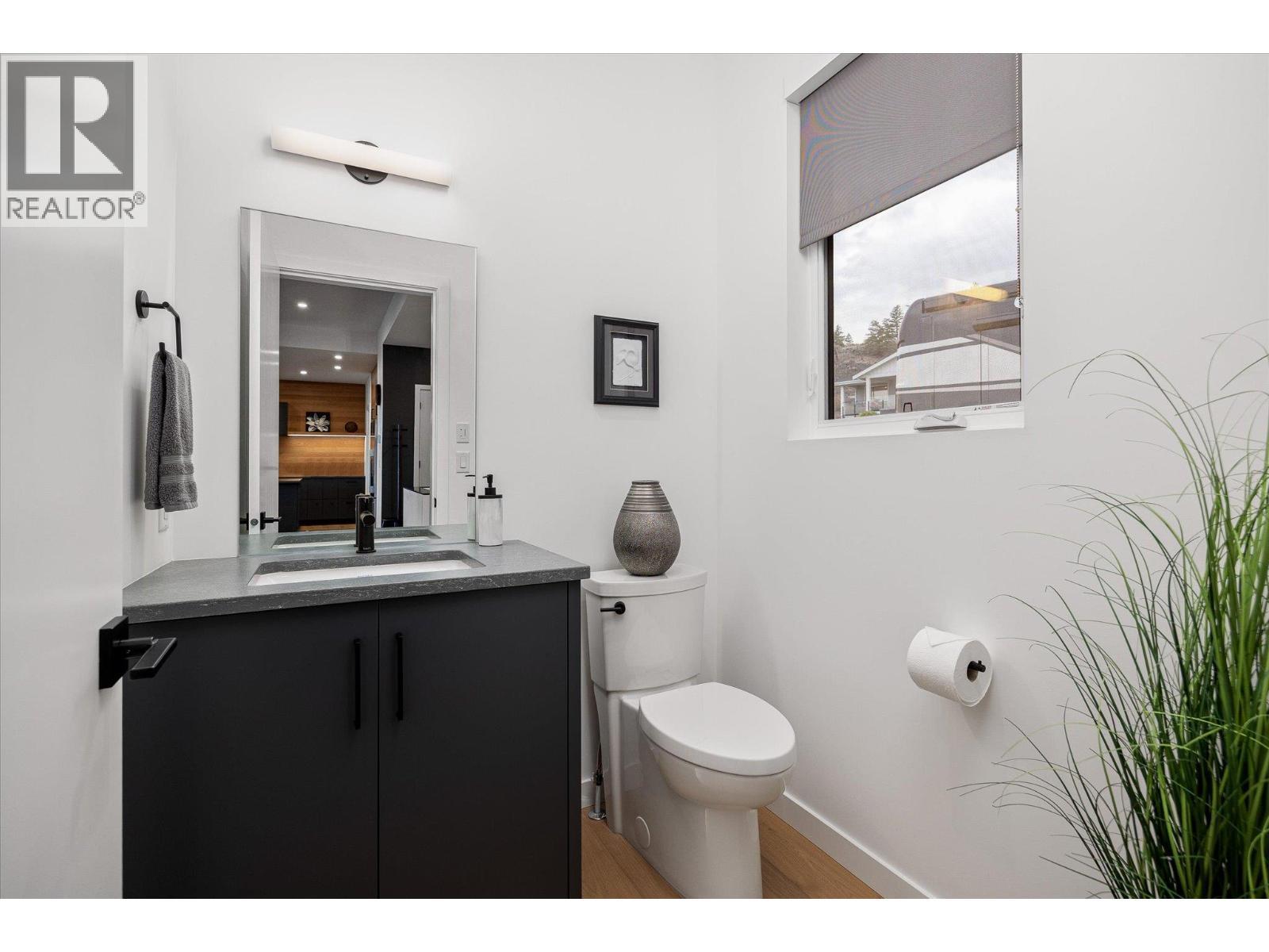 17499 Sanborn Street. Summerland, British Columbia