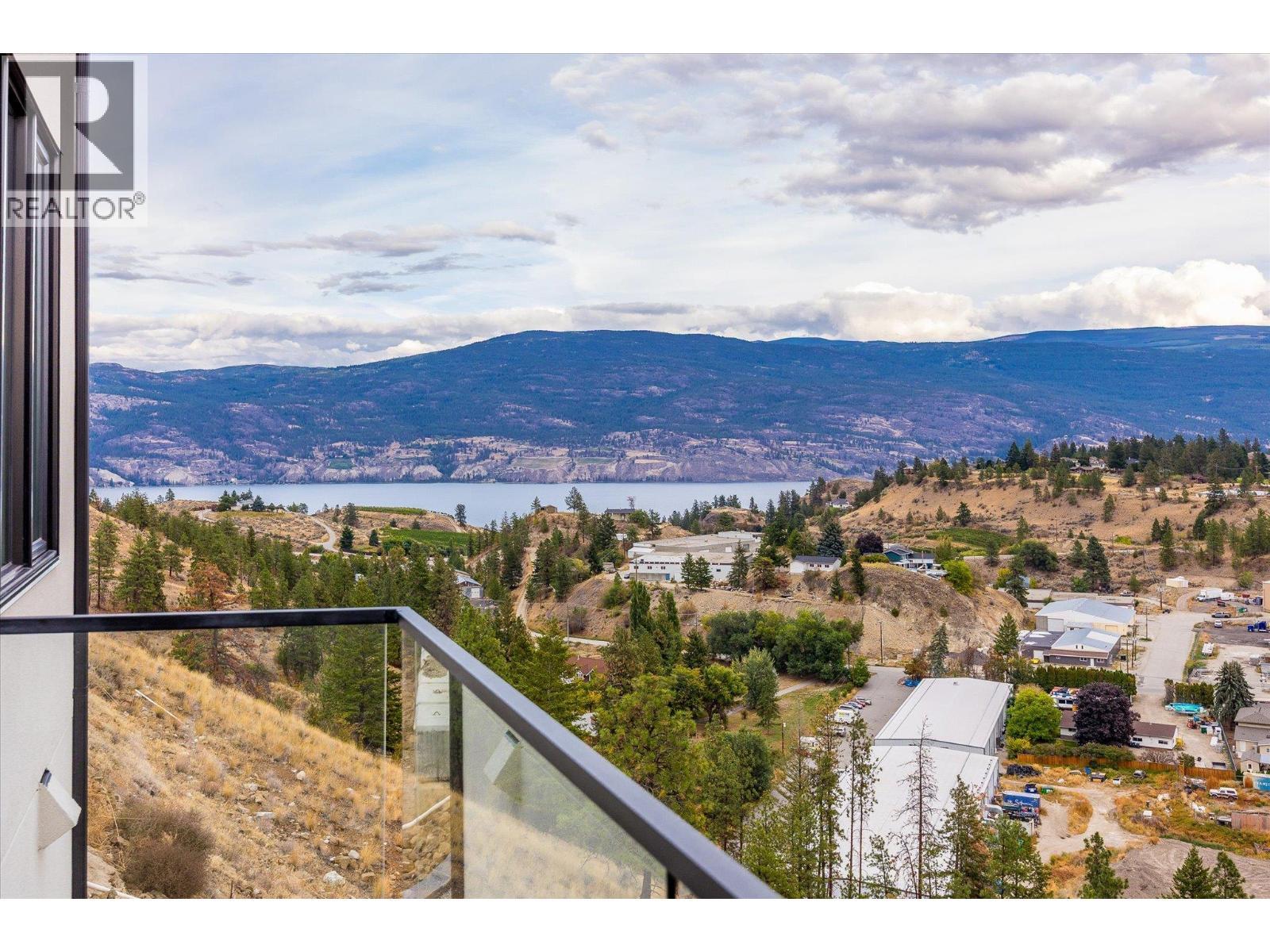17499 Sanborn Street. Summerland, British Columbia