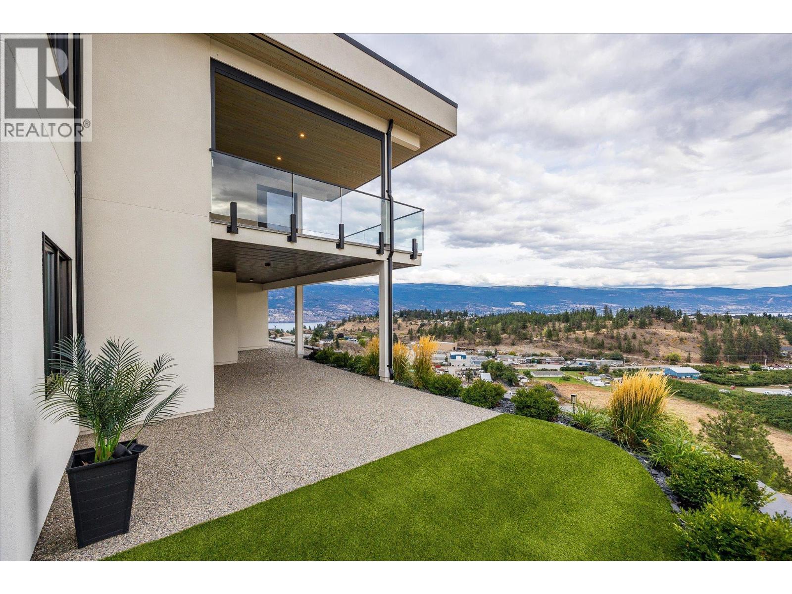 17499 Sanborn Street. Summerland, British Columbia