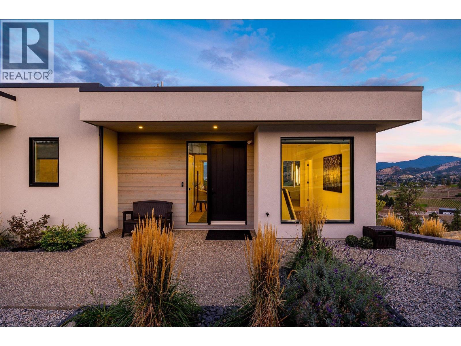 17499 Sanborn Street. Summerland, British Columbia