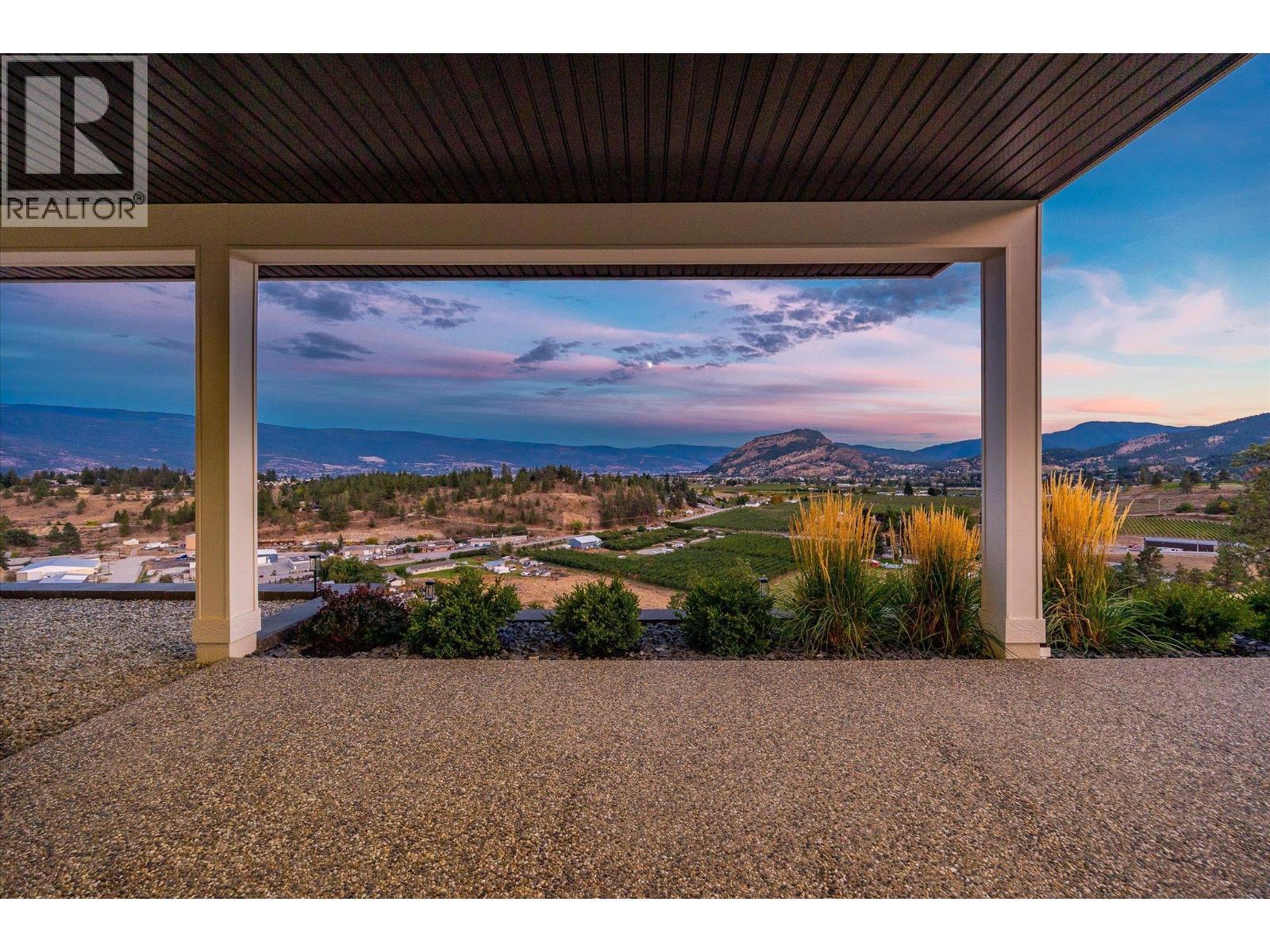 17499 Sanborn Street. Summerland, British Columbia