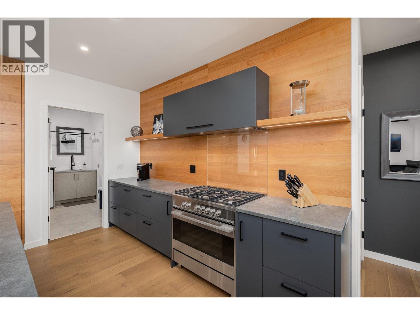 17499 Sanborn Street. Summerland, British Columbia