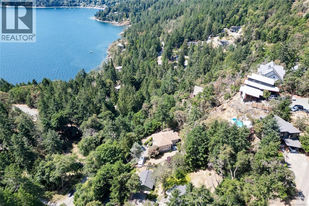 567 Maple Mountain Road, Duncan