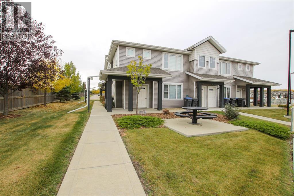 102, 43 Reid Court, Sylvan Lake