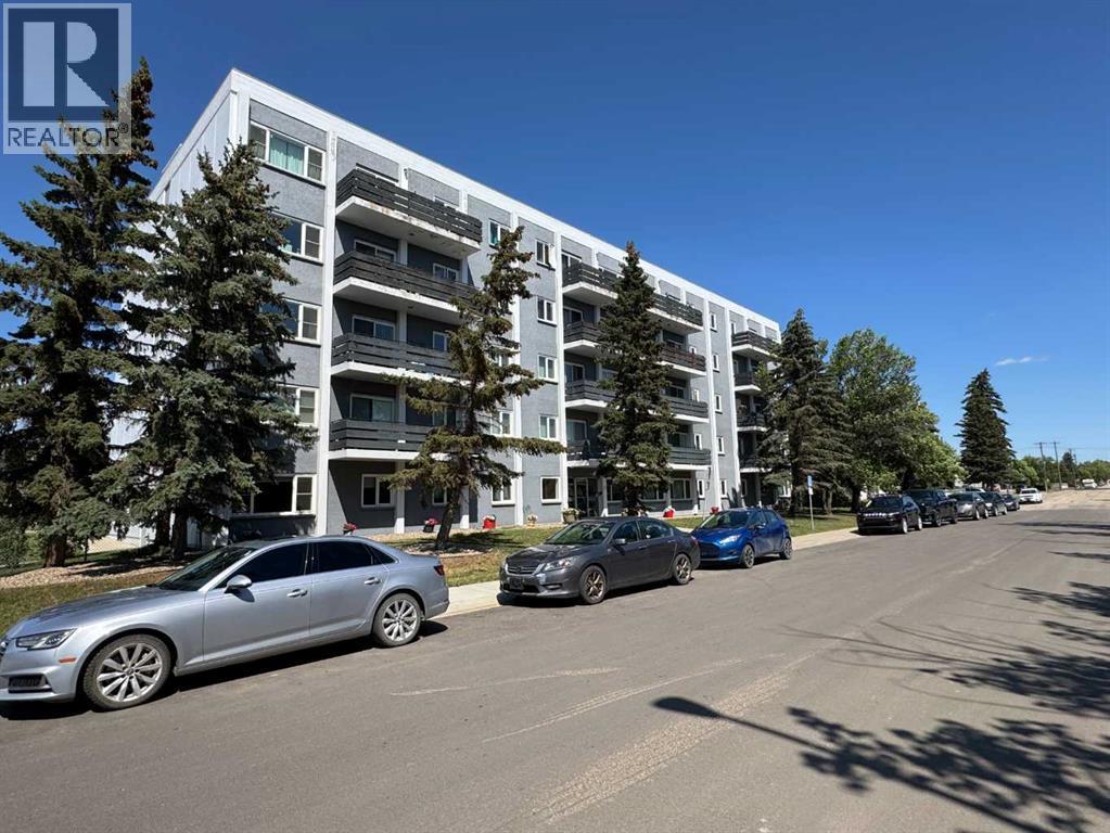 104, 10230 106 Avenue, Grande Prairie