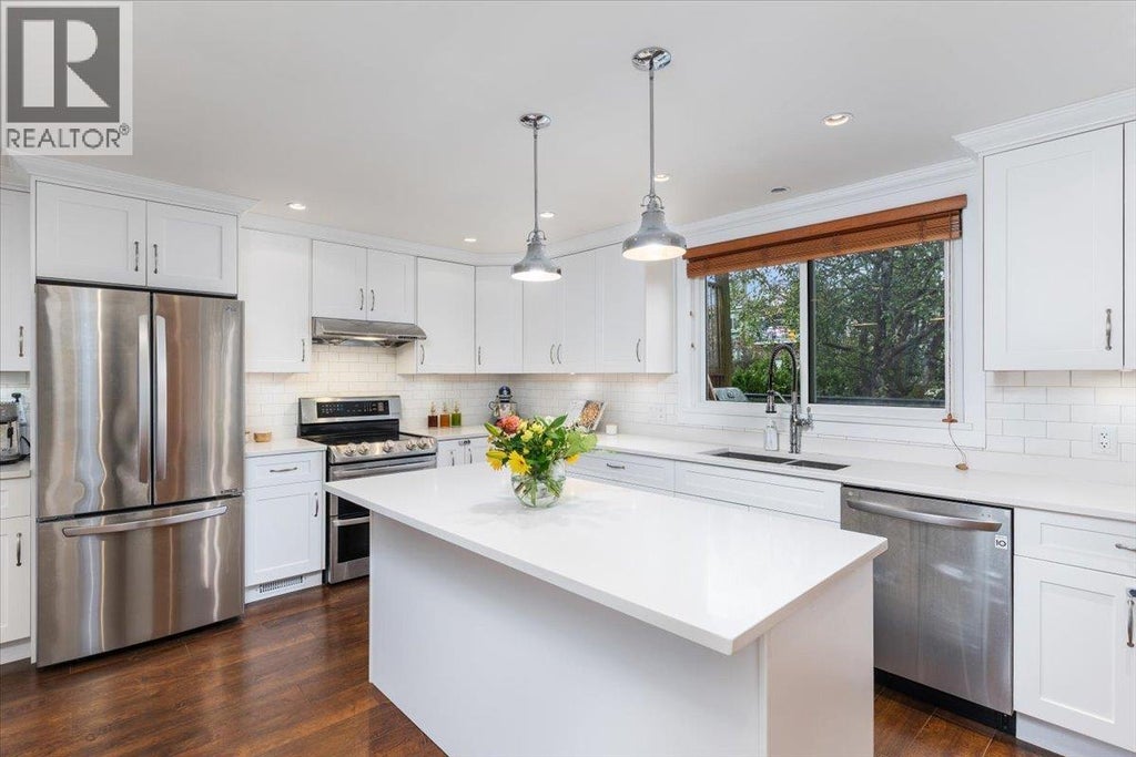 4833 Lanark Street, Vancouver