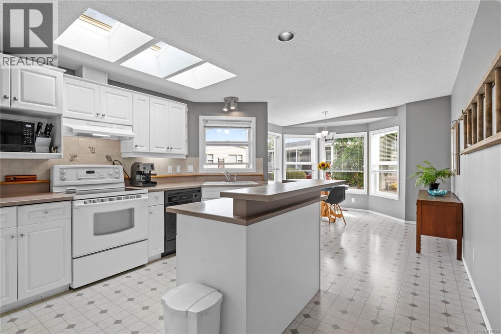 46 6325 Metral Drive, Nanaimo