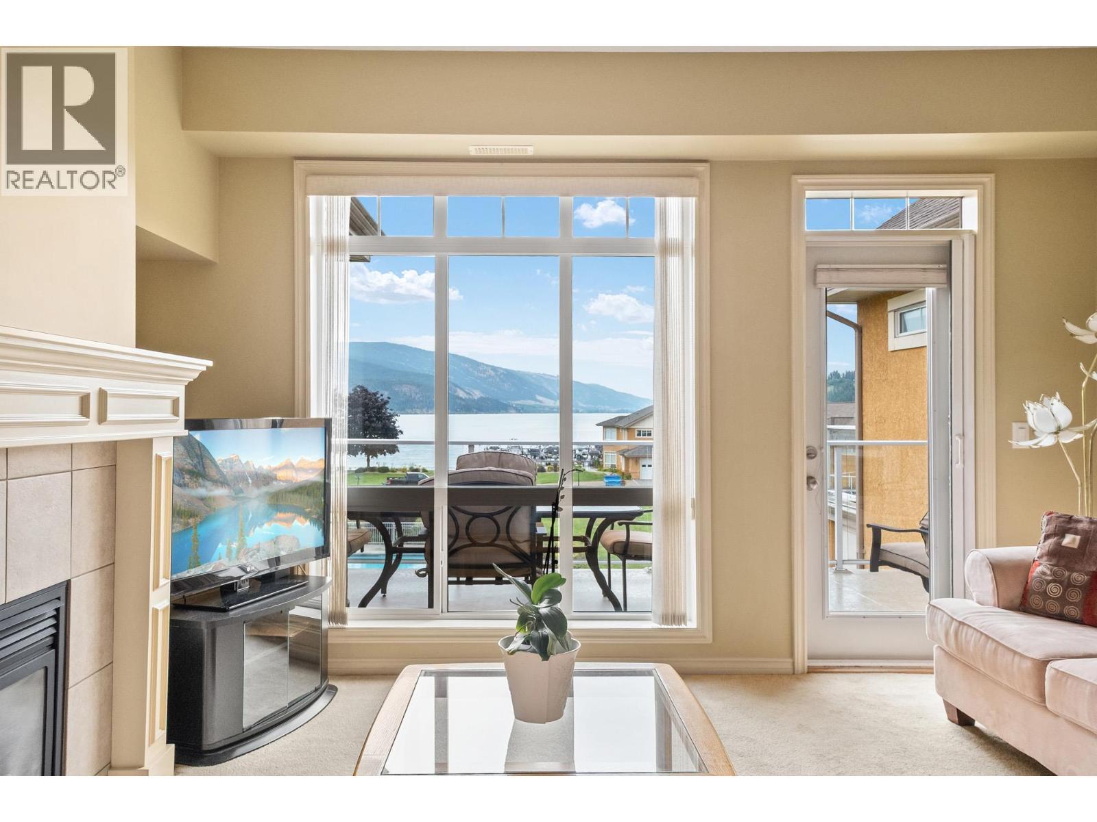 3570 Woodsdale Road Unit# 303. Lake Country, British Columbia