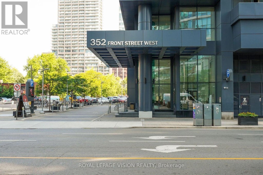 2012 - 352 Front Street W, Toronto (waterfront Communities)