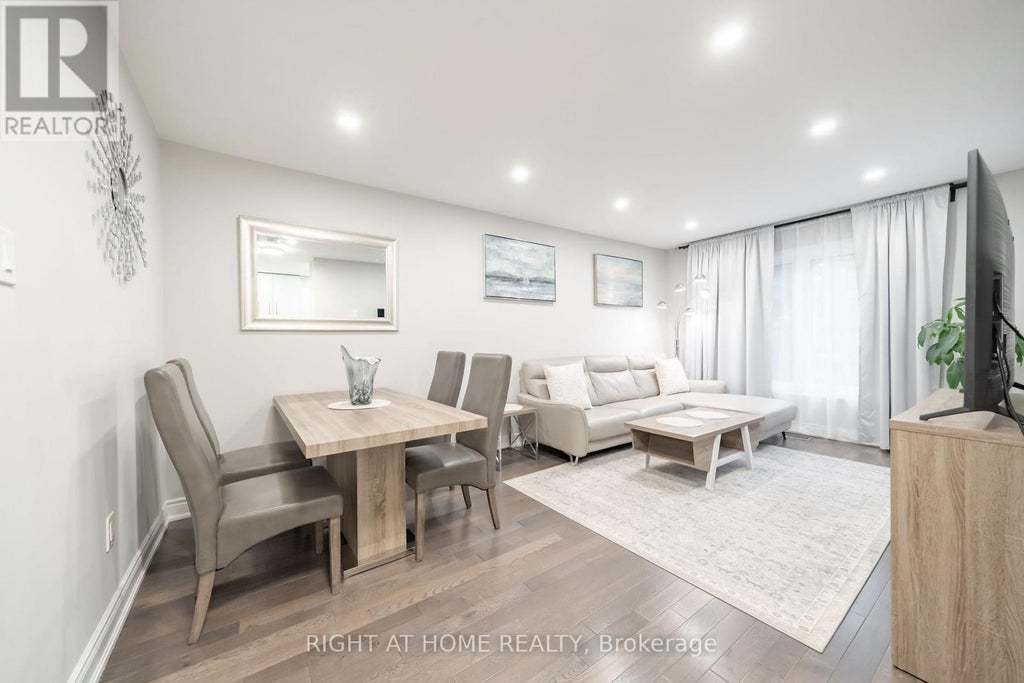 9 Royal Cedar Court, East Gwillimbury (holland Landing)