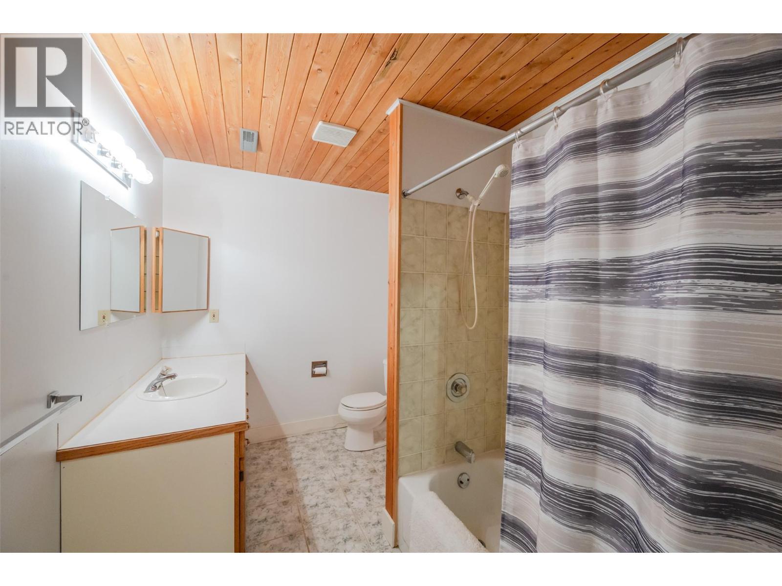 8015 Victoria Road S. Summerland, British Columbia