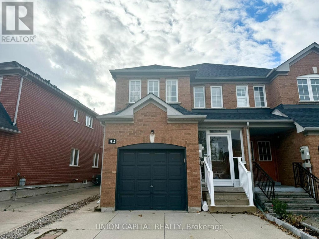 92 Guinevere Road, Markham (cedarwood)