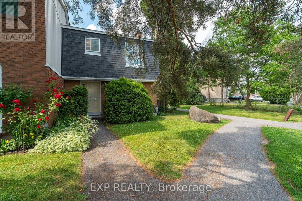 65 - 1029 Meadowlands Drive, Ottawa