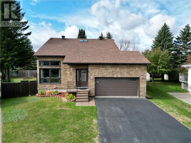 86 Chantal Crescent, Garson