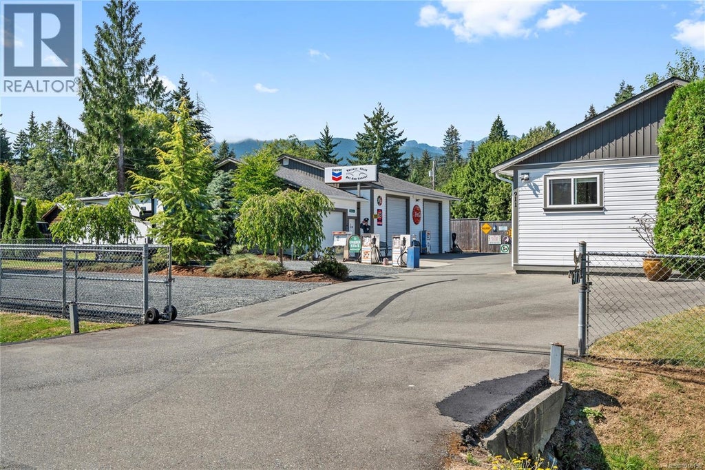 911 Poplar Way, Hilliers