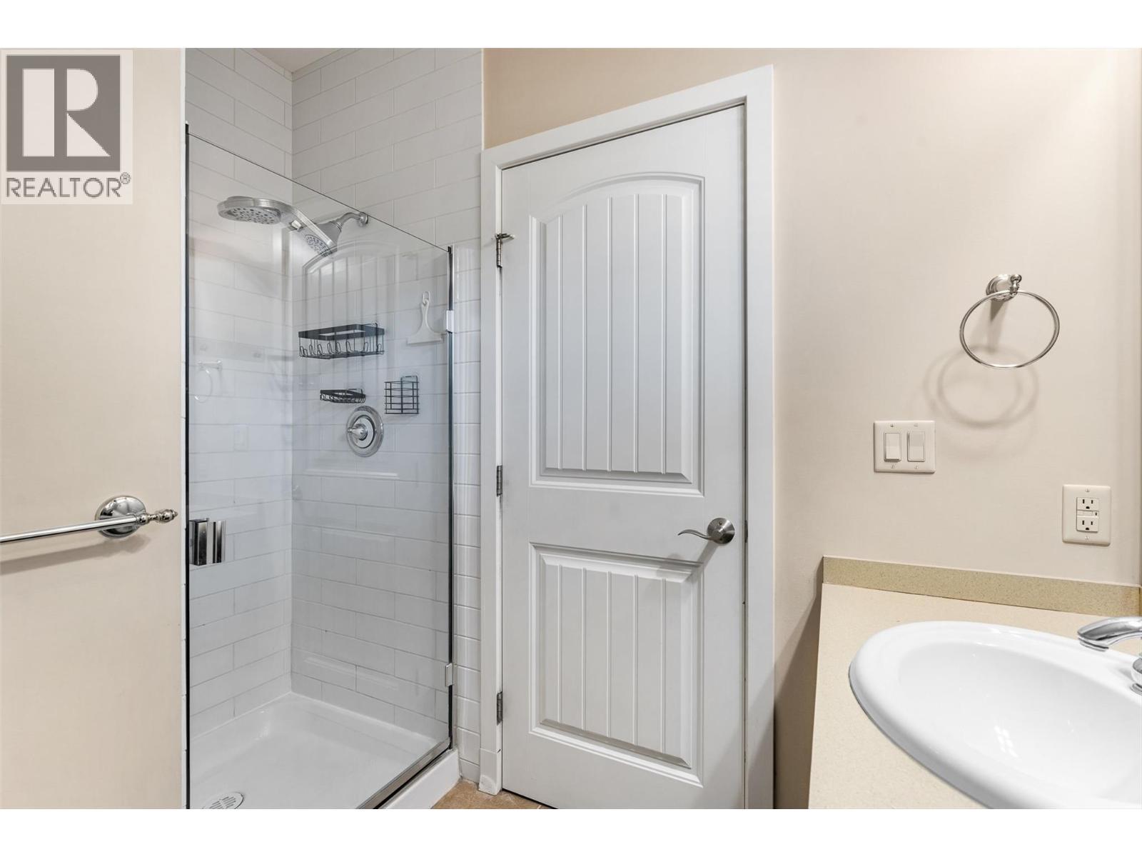 4032 Pritchard Drive N Unit# 5109. West Kelowna, British Columbia