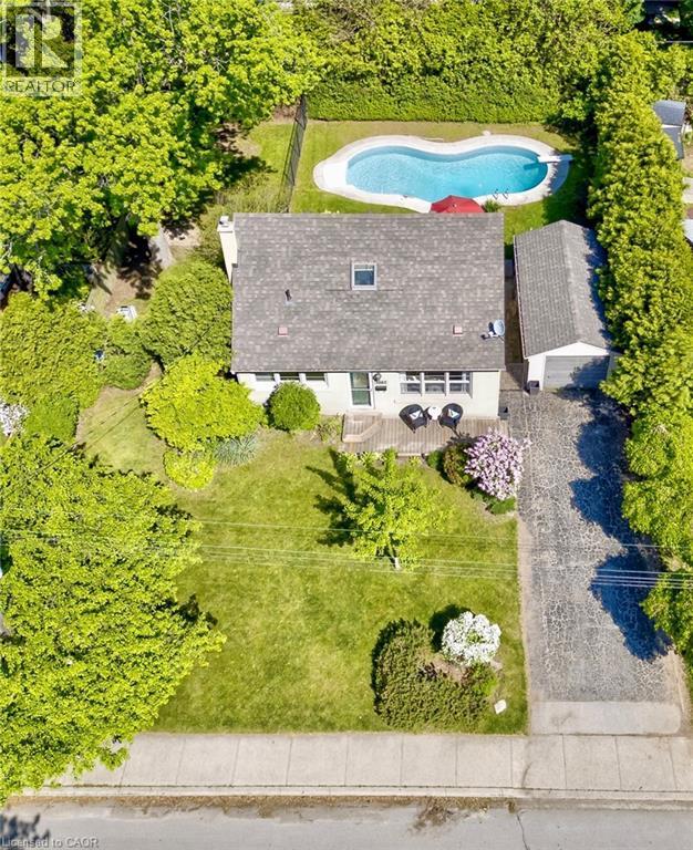 2067 Maplewood Drive, Burlington