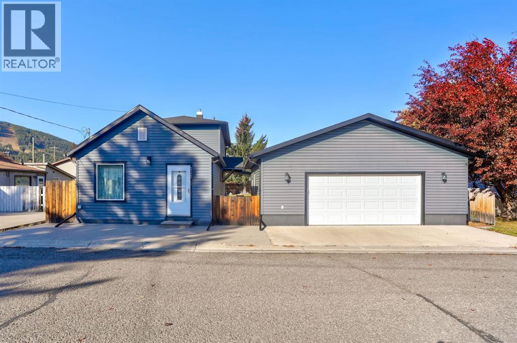 2122 130 Street, Blairmore