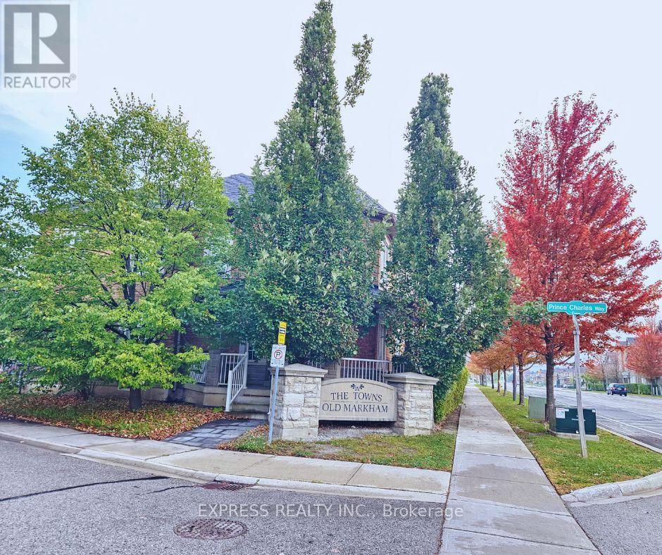 104 Prince Charles Way, Markham (berczy)