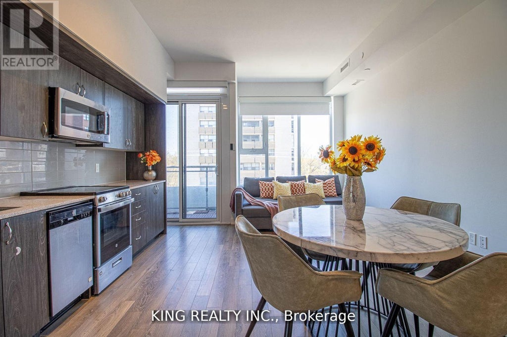 402 - 1 Cardiff Road, Toronto (mount Pleasant East)