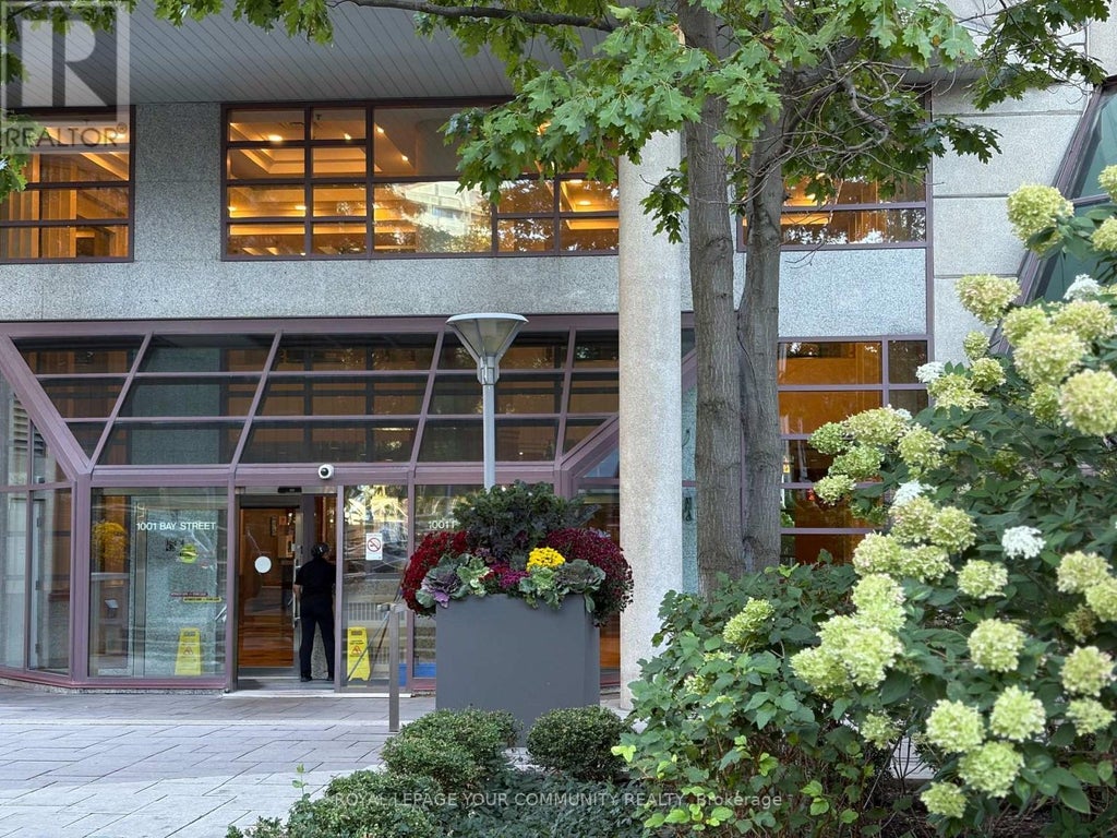 1802 - 1001 Bay Street, Toronto (bay Street Corridor)