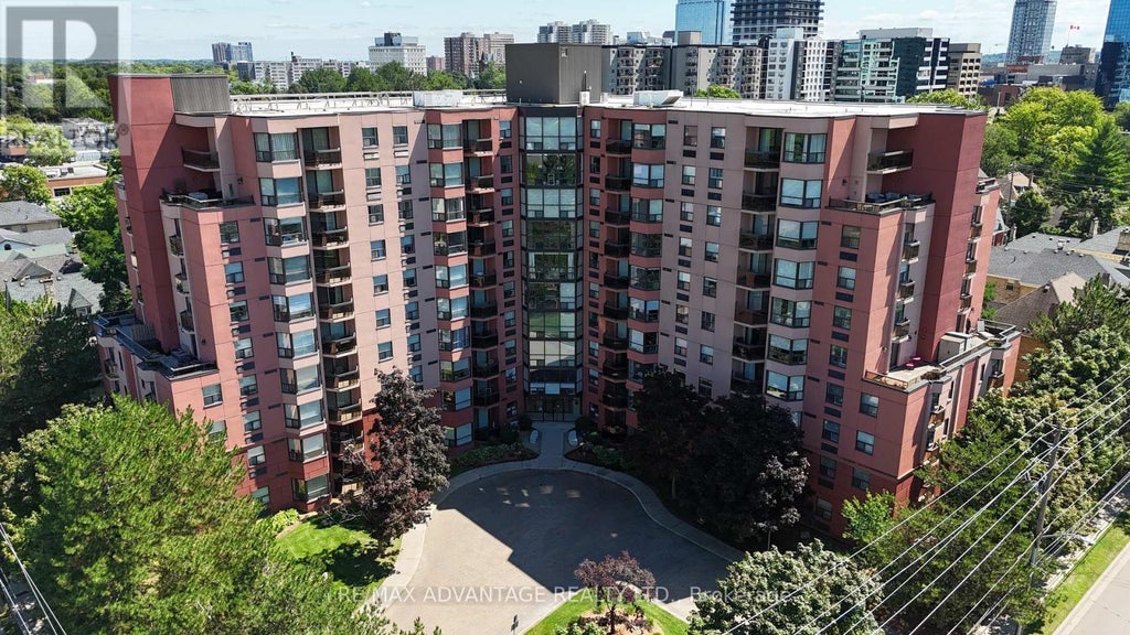 1004 - 600 Talbot Street, London East (east F)