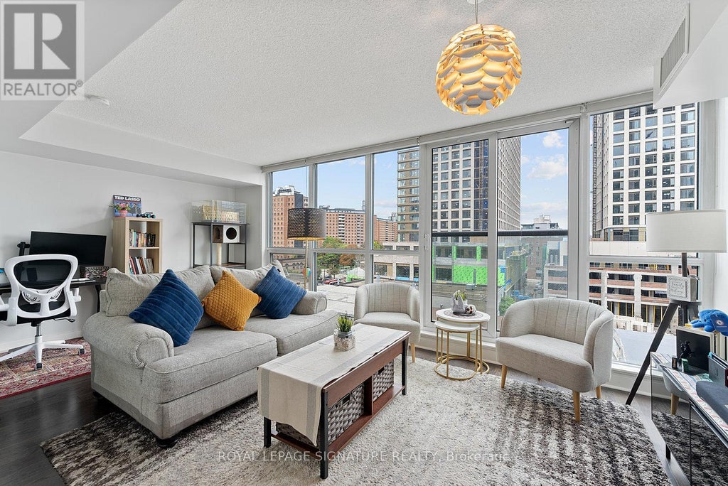 718 - 320 Richmond Street E, Toronto (moss Park)