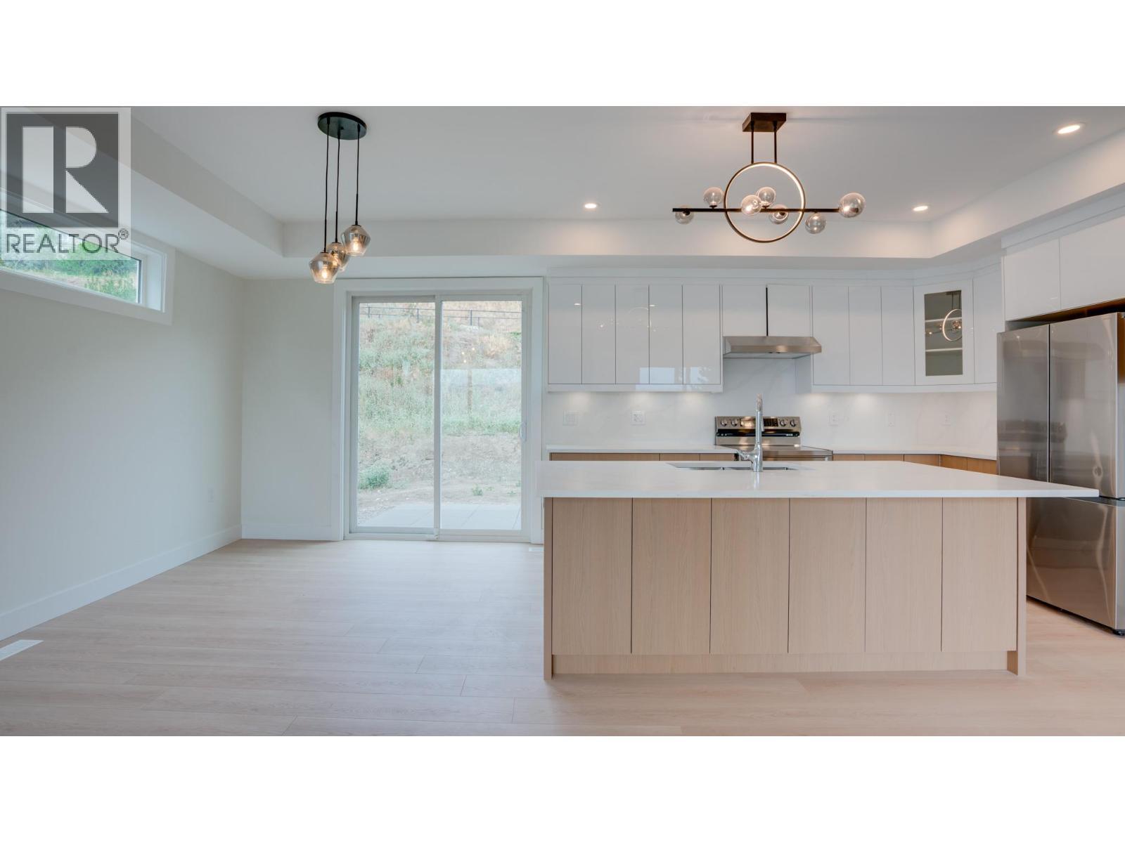 5705 Heritage Drive Unit# 6. Vernon, British Columbia