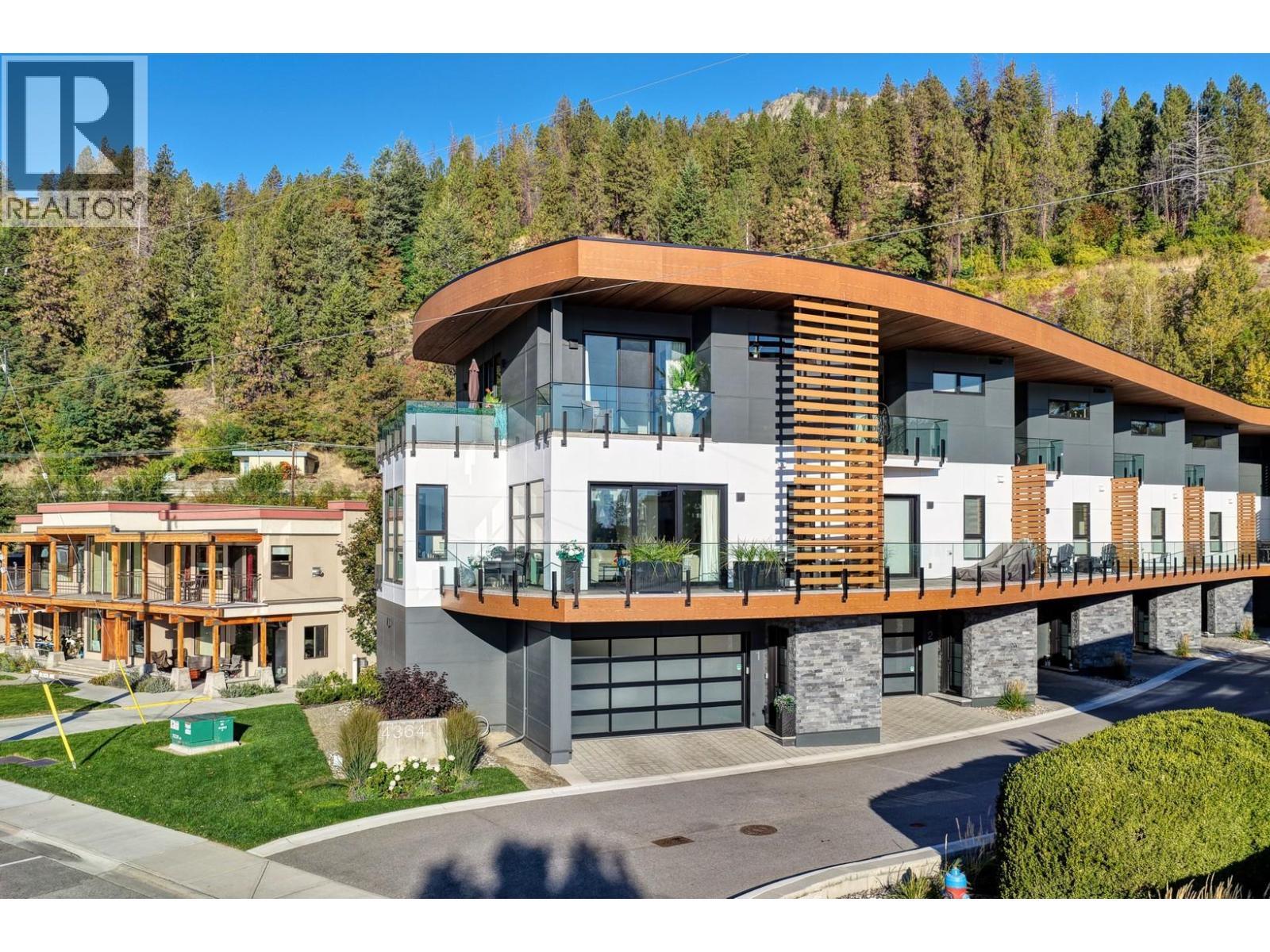 4364 Beach Avenue Unit# 1. Peachland, British Columbia