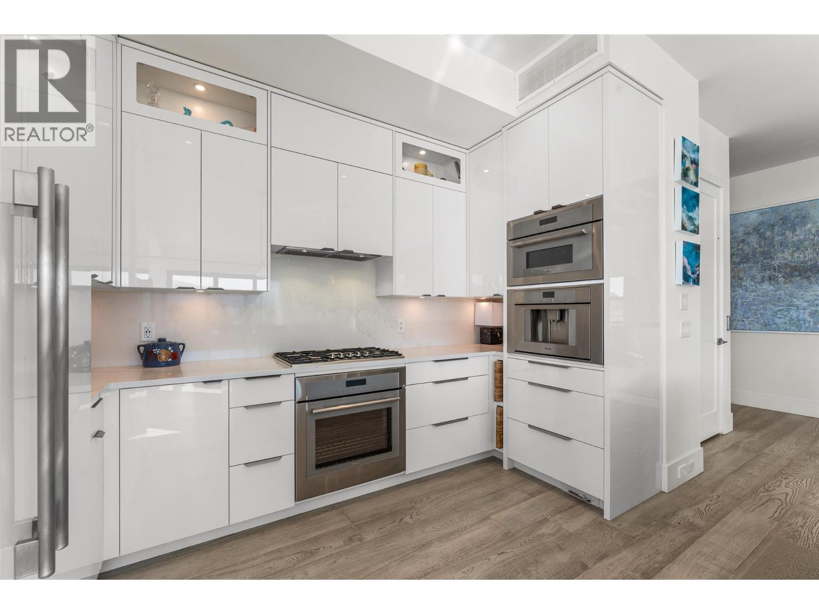 4364 Beach Avenue Unit# 1. Peachland, British Columbia