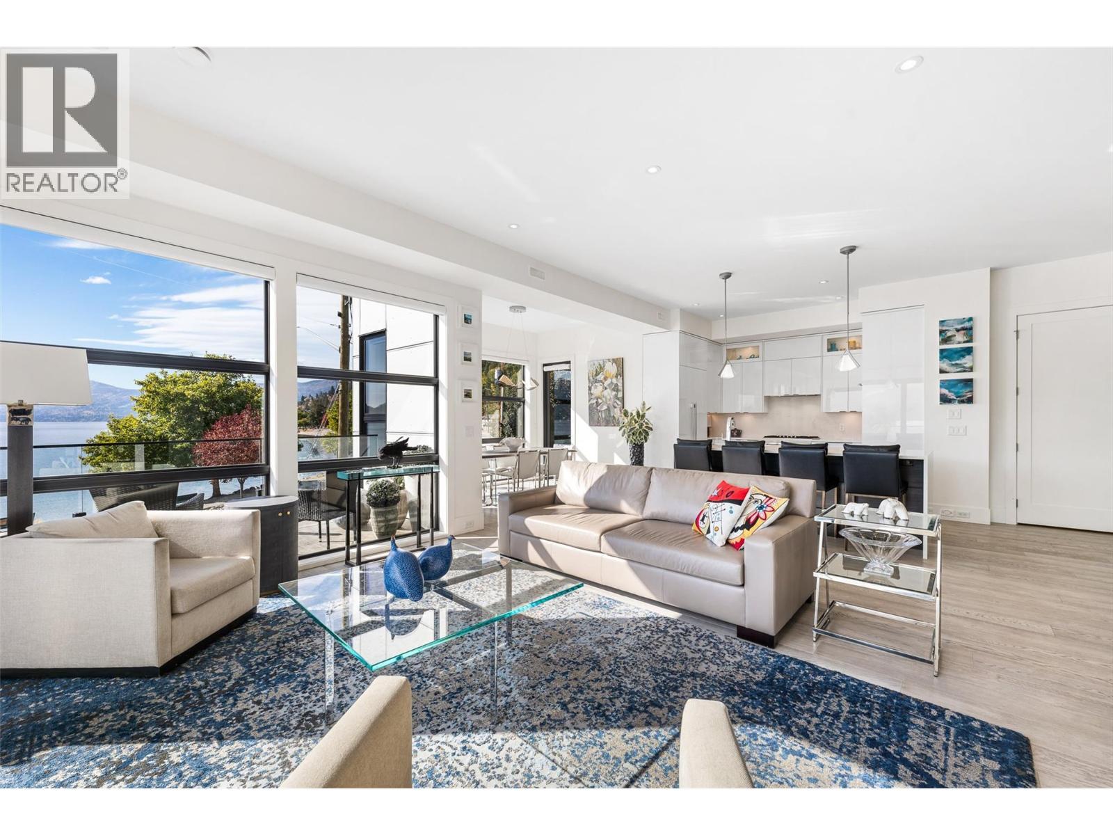 4364 Beach Avenue Unit# 1. Peachland, British Columbia