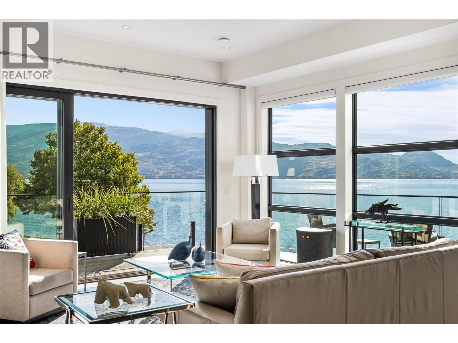 4364 Beach Avenue Unit# 1. Peachland, British Columbia