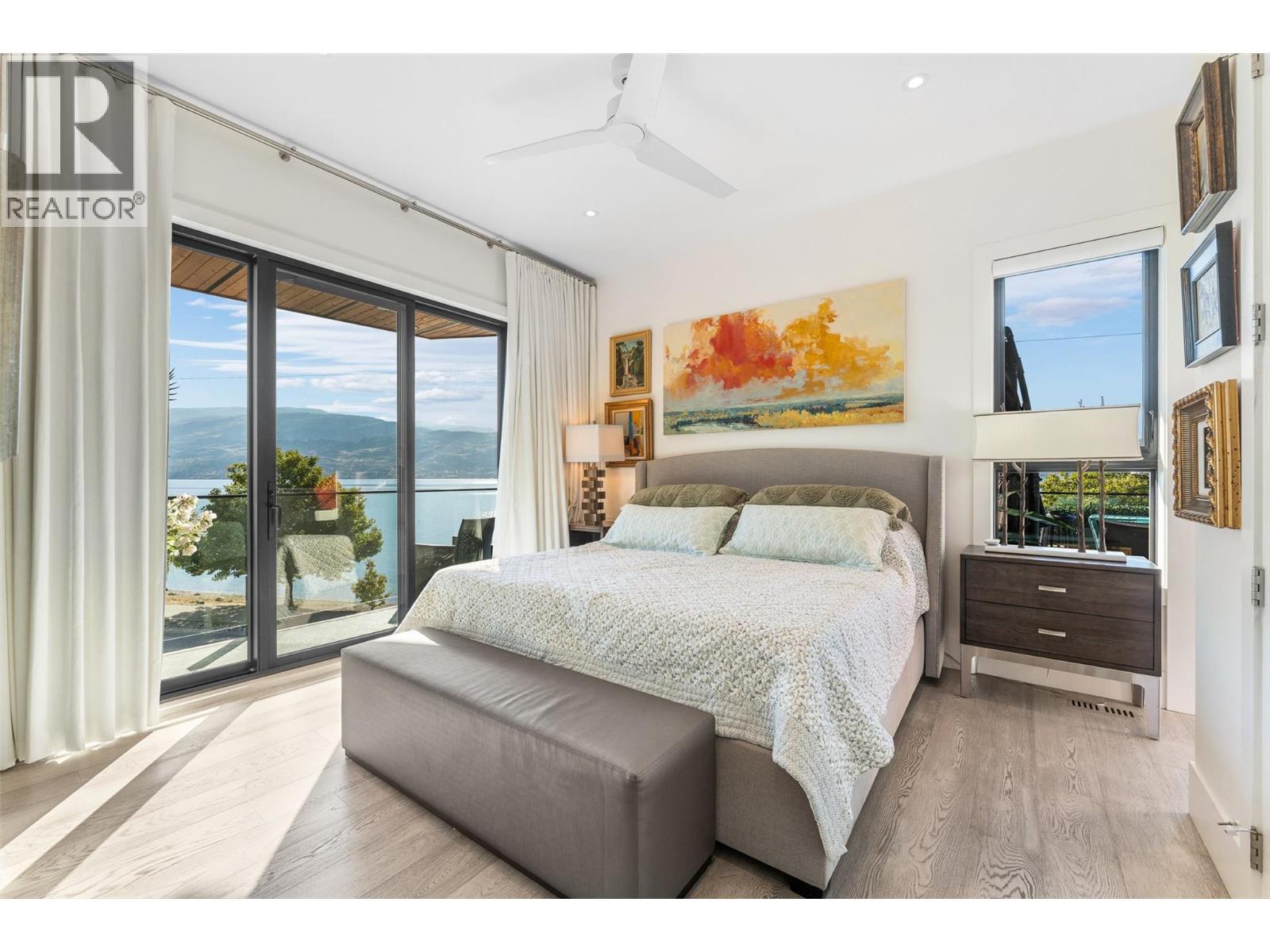 4364 Beach Avenue Unit# 1. Peachland, British Columbia