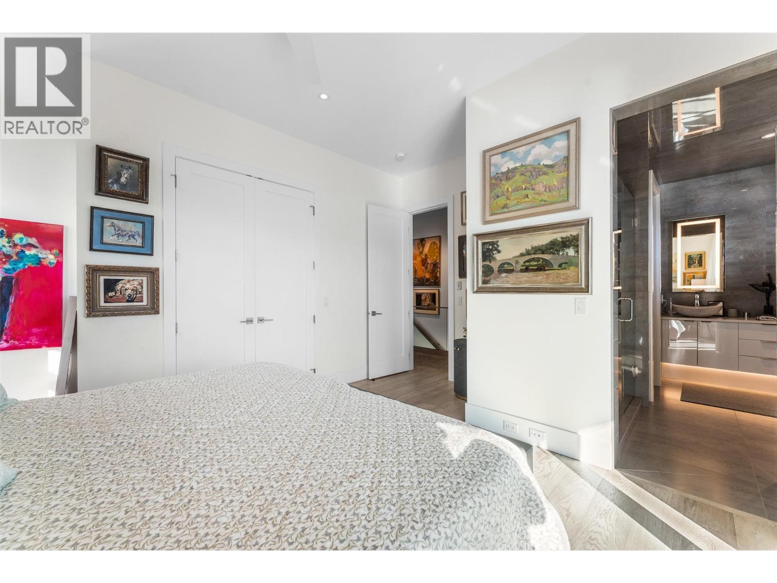 4364 Beach Avenue Unit# 1. Peachland, British Columbia