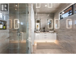 4364 Beach Avenue Unit# 1. Peachland, British Columbia