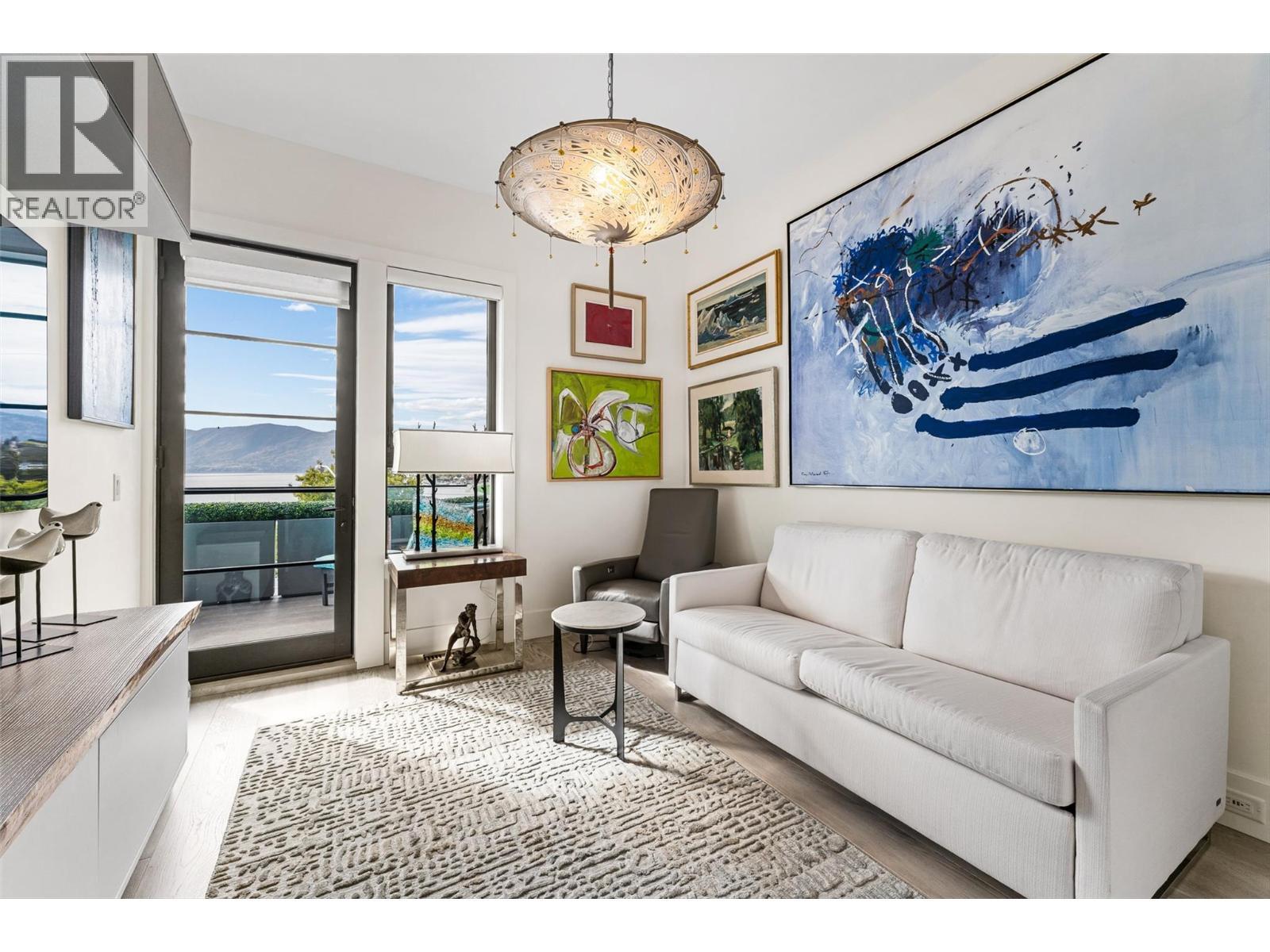 4364 Beach Avenue Unit# 1. Peachland, British Columbia