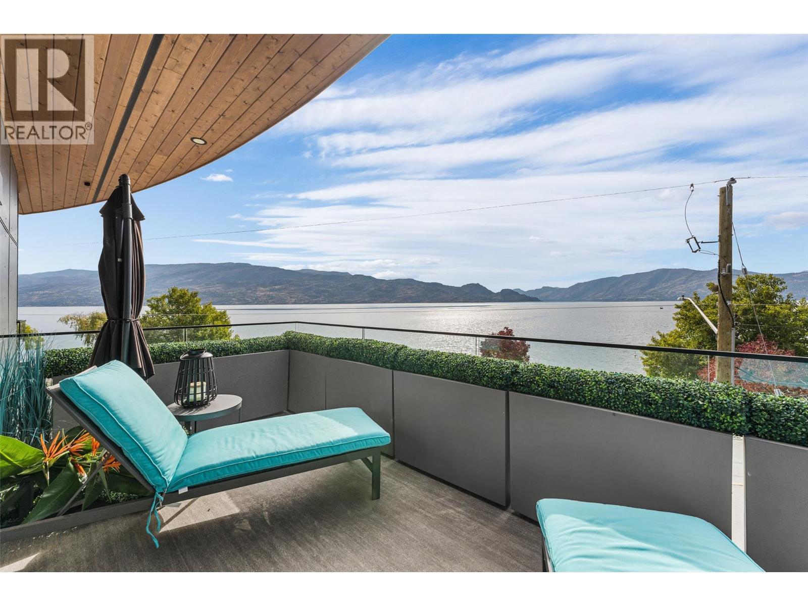 4364 Beach Avenue Unit# 1. Peachland, British Columbia