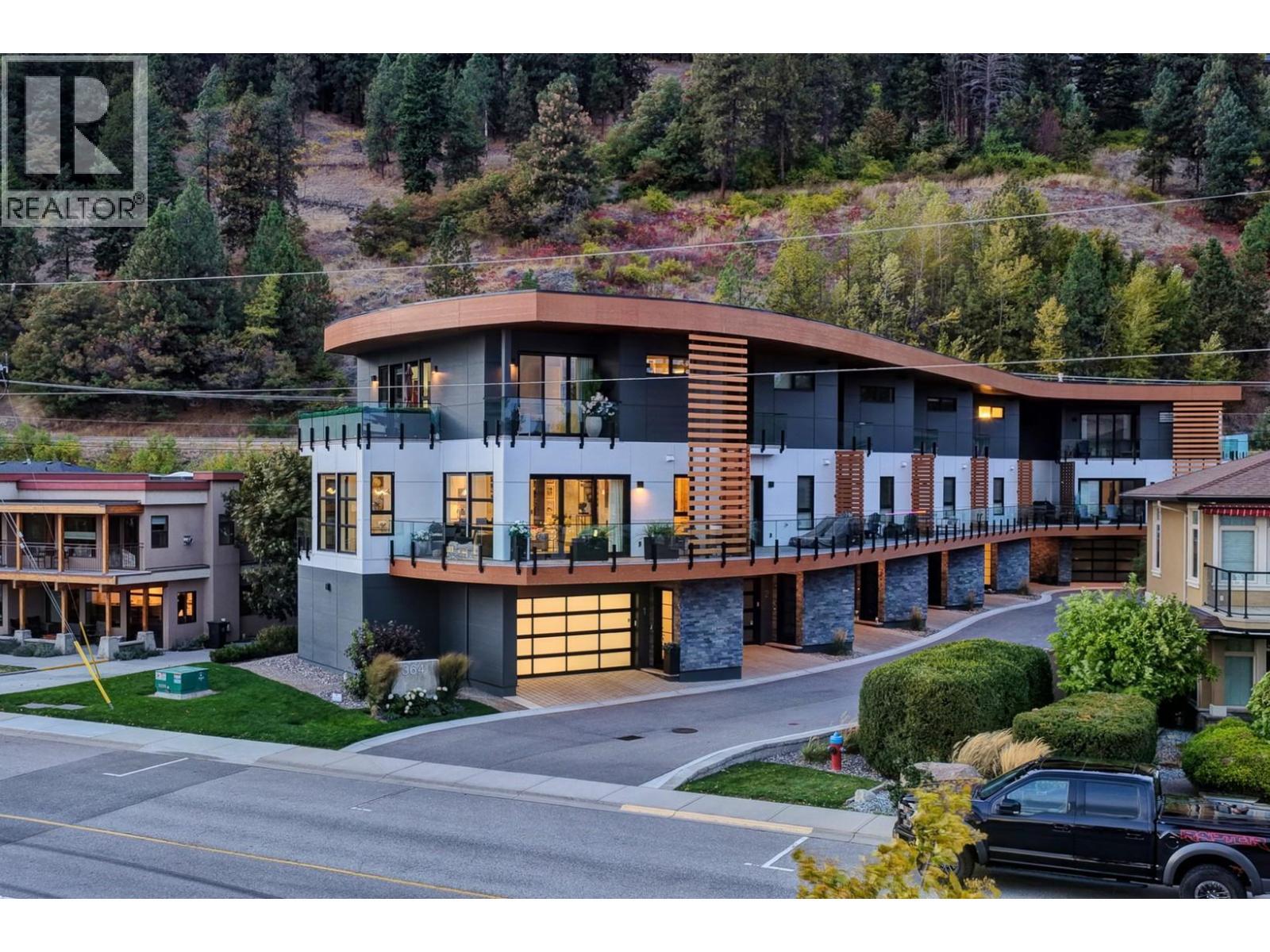 4364 Beach Avenue Unit# 1. Peachland, British Columbia